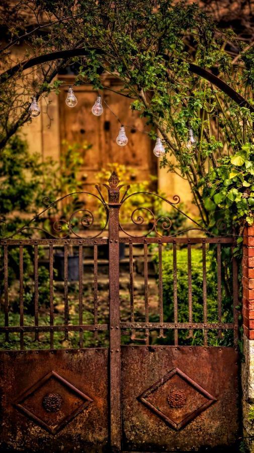 Mule Bed & Breakfast Lagardere Bagian luar foto